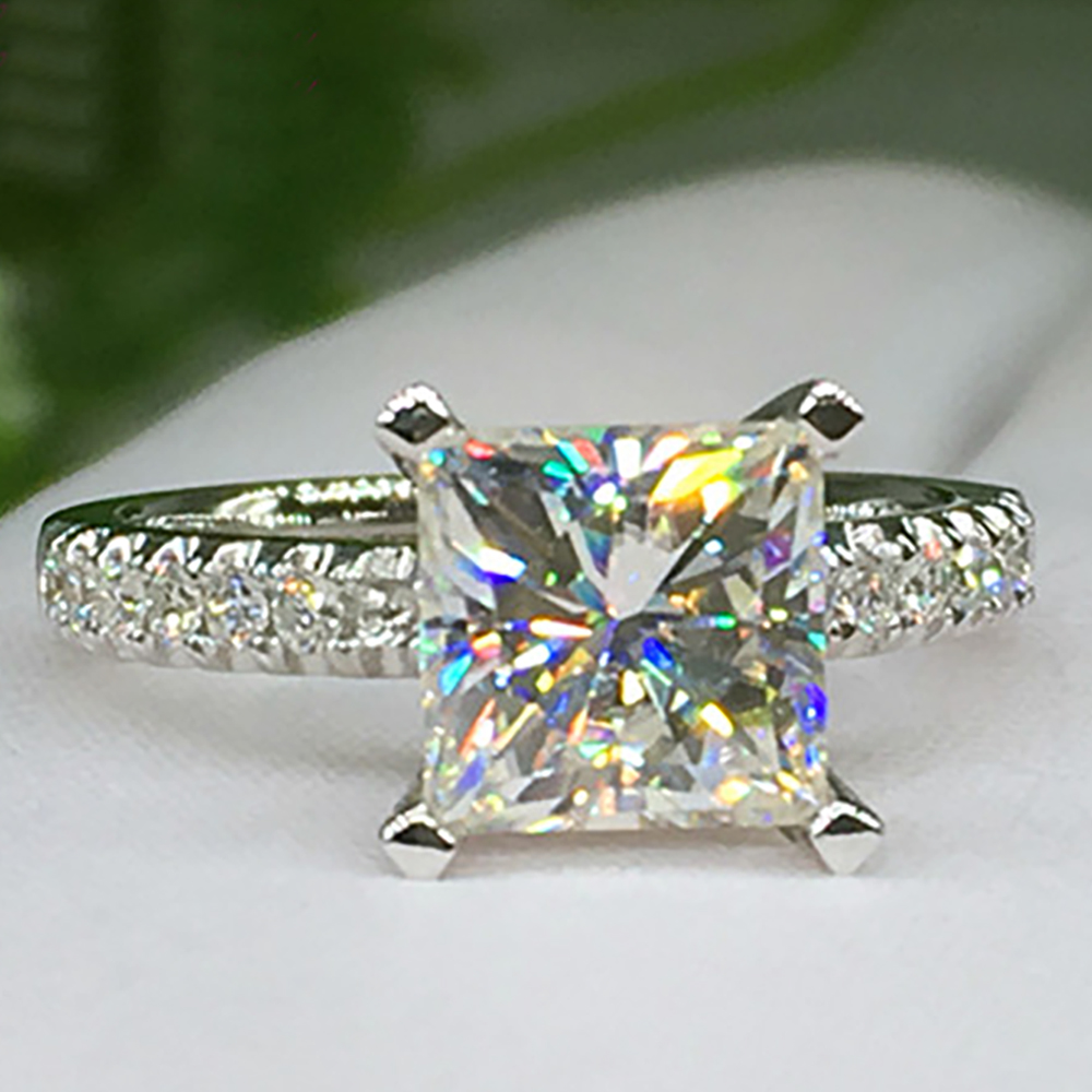Moissanite Engagement Ring 1 Carat - Cincin Pernikahan/Pertunangan Wanita Emas Putih 10K