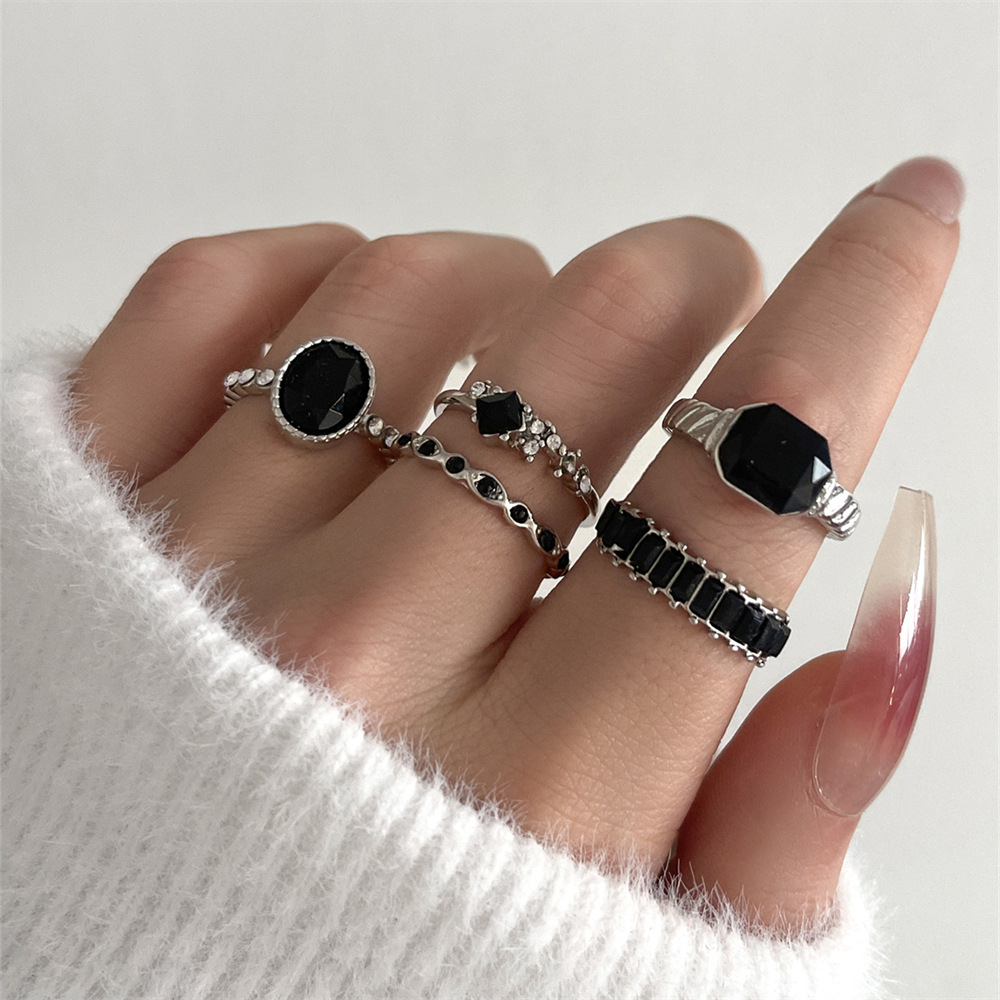 Vintage Punk Knuckle Rings Set - Set cincin batu kristal hitam Retro