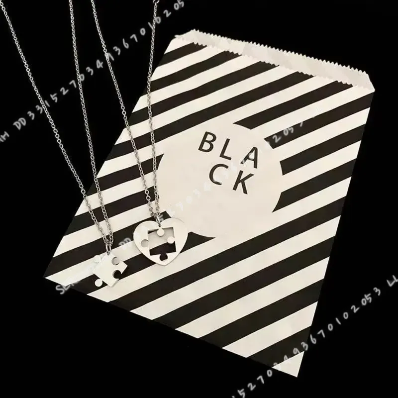 2Pcs Set Kalung Pasangan Liont - Magnetic Couple Matching Necklaces ulasan dan harga