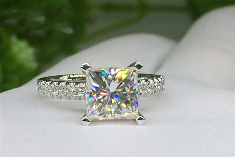 Cincin Pernikahan/Pertunangan  - Moissanite Engagement Ring 1 Carat ulasan dan harga