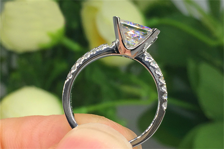Cincin Pernikahan/Pertunangan  - Moissanite Engagement Ring 1 Carat ulasan dan harga