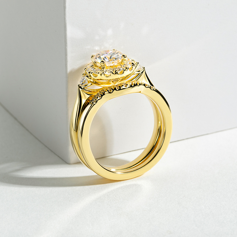 Set Cincin Emas Pertunangan Un - Moissanite Engagement Ring 1 Carat ulasan dan harga