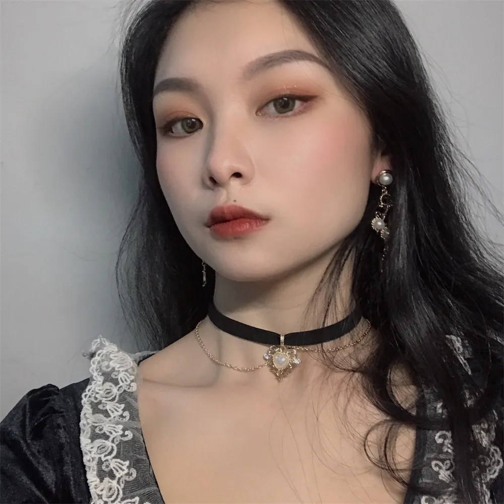 Kalung Choker rantai beludru V - Pearl Choker Necklace Vintage ulasan dan harga