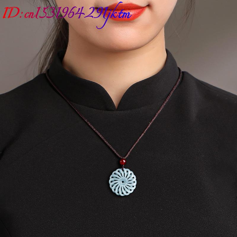 Kalung Liontin Bunga Giok Burm - Necklaces ulasan dan harga