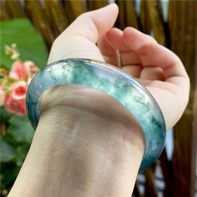Giok jenis es dengan motif bun - Bracelets ulasan dan harga