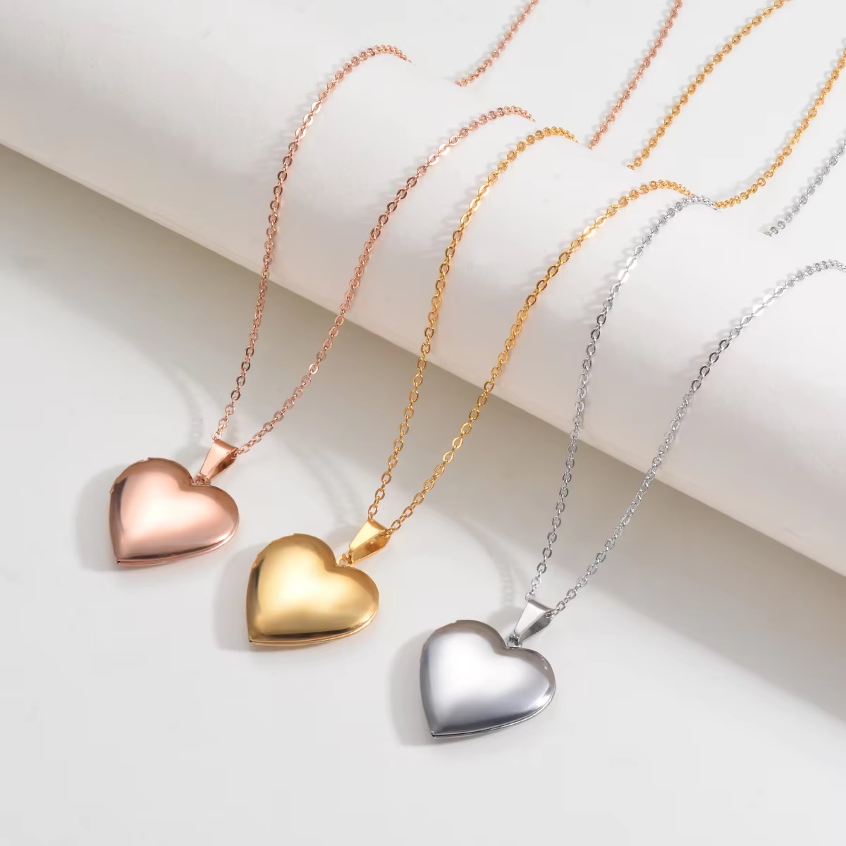 Kalung liontin bunga lahir hat - Heart Locket Necklace Photo ulasan dan harga