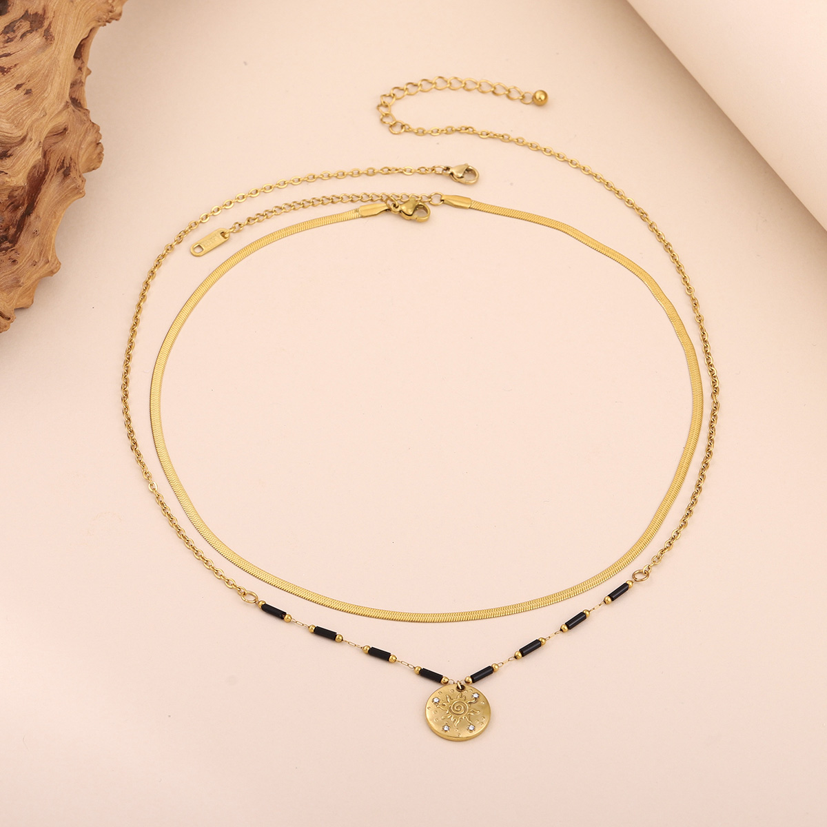 Kalung Berlapis Koin Motif Mat - Layered Pendant Necklace Aesthetic ulasan dan harga